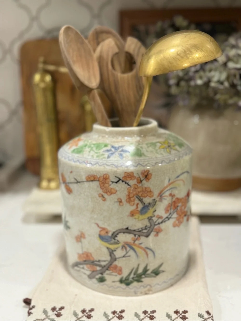 Antique 1880-1890s Japanese Japan Porcelain Ginger Jar Rose Blossoms Craquelure